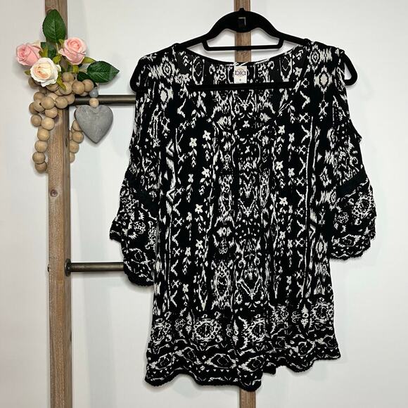 Bila Tops - Bila Cold Shoulder Black White BOHO Chic 3/4‎ Sleeve Top Size Small